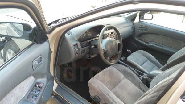 NISSAN Maxima
