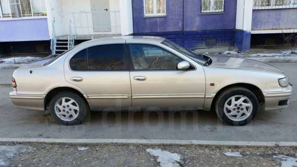 NISSAN Maxima