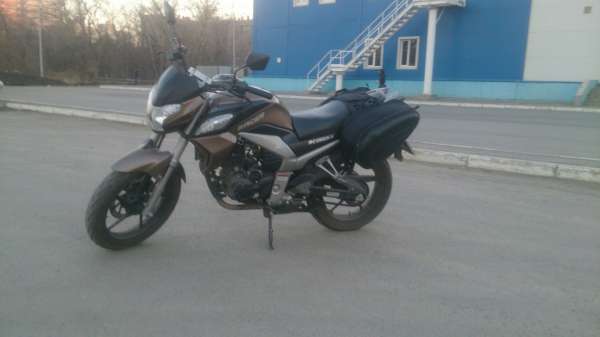 SUZUKI SV400S