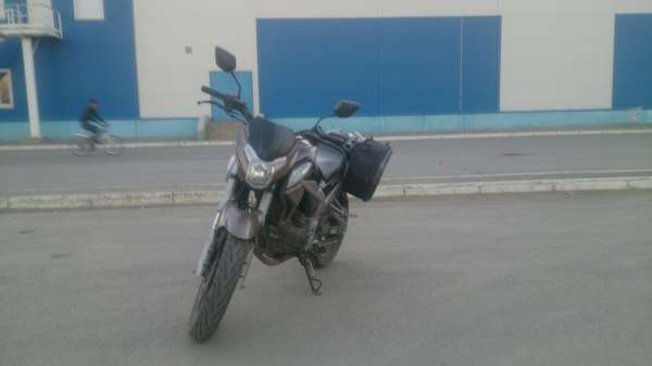 SUZUKI SV400S