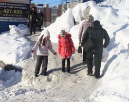 Убирать снег с дорог власти Челябинска отказались 