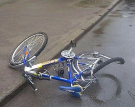 Девятилетний велосипедист, попавший под колеса иномарки в Челябинске, отделался ушибами