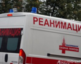 Водитель КАМАЗа разнес две машины при развороте на трассе Челябинск — Екатеринбург. Один человек погиб, еще трое — в больнице