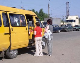 Власти Челябинска призывают горожан брать билеты в маршрутках