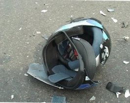 В центре Челябинска BMW с правительственными номерами сбил мотоциклиста Мотоциклист погиб (ВИДЕО)