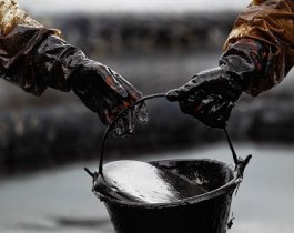 Сегодня нефть биржах установила антирекорд стоимости