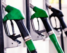 Цены и топливо: Эксперты: Цена бензина может вырасти до 50 рублей за литр к весне 2015 года