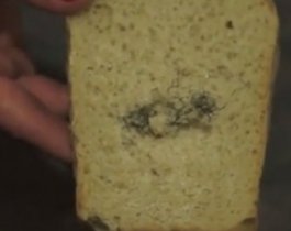 Хлеб с металлической стружкой обнаружила жительница Челябинска