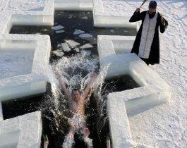В день Крещения митрополит Никодим освятит воду в Смолино