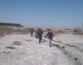 Челябинские активисты ОНФ провели рейд по выявлению несанкционированных свалок возле озера Кременкуль