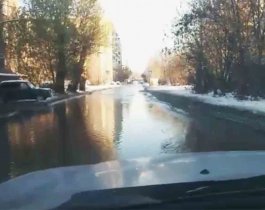«Помыло улицы»: из-за коммунального ЧП несколько домов Челябинска остались без воды