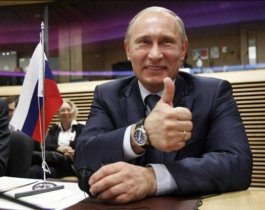 Песков заявил, что Путин следит за общественной реакцией на пенсионную реформу